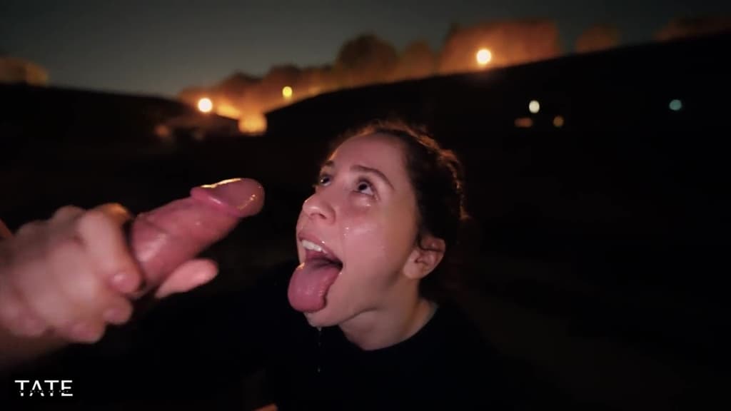 Risky public facial leaves her face dripping with jizz