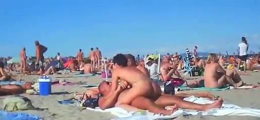 Swinger couples go to public nude beach to fuck like rabbits Swinger couples go to public nude beach to fuck like rabbits